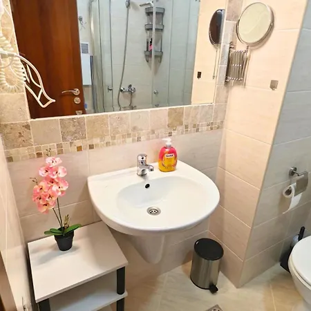 Attractive Family In Sunny Cascadas Family * Sunny Beach