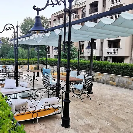 Attractive Family In Sunny Cascadas Family Apartment