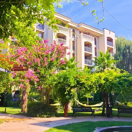 Attractive Family In Sunny Cascadas Family Apartament *