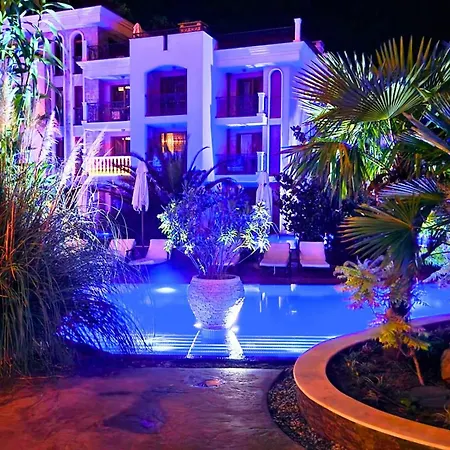 Attractive Family In Sunny Cascadas Family