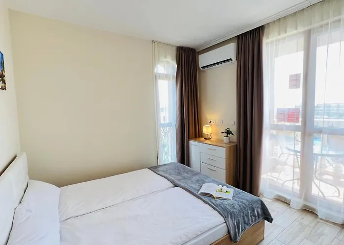 Апартамент Attractive Family In Sunny Cascadas Family Слънчев бряг