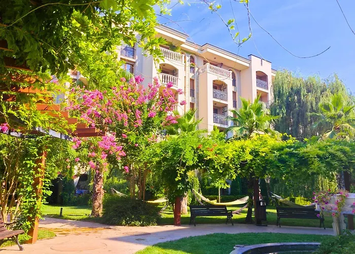 Attractive Family In Sunny Cascadas Family Apartament *