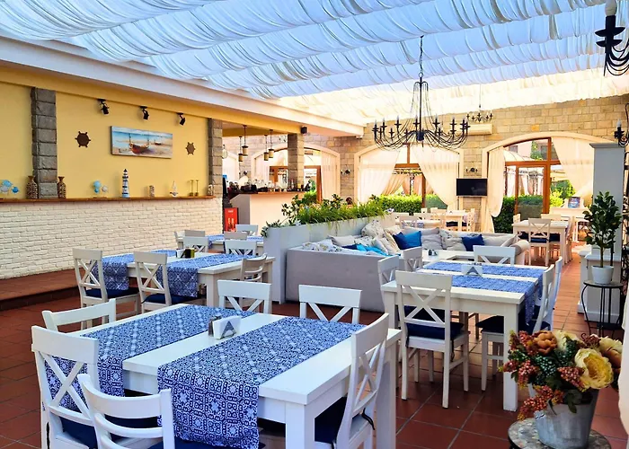 Attractive Family In Sunny Cascadas Family Apartament